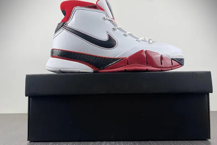 Undefeated x Nike Kobe 1 ZK1 AQ2728-102