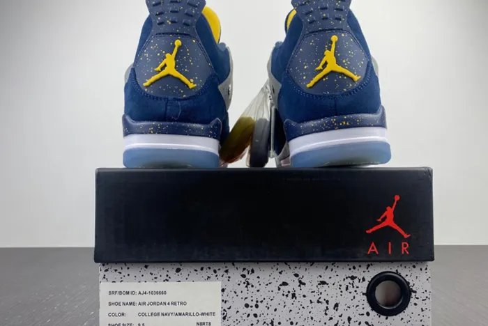 AIR JORDAN 4 RETRO