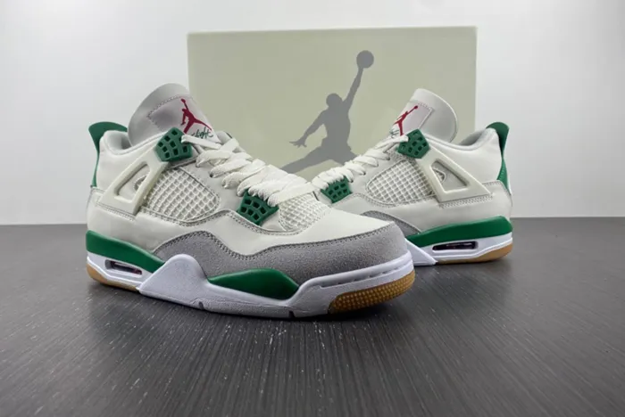 Nike SB x Air Jordan 4 Pine Green DR5415-103