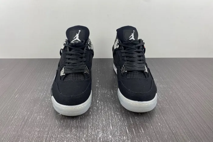 Air Jordan 4 136863