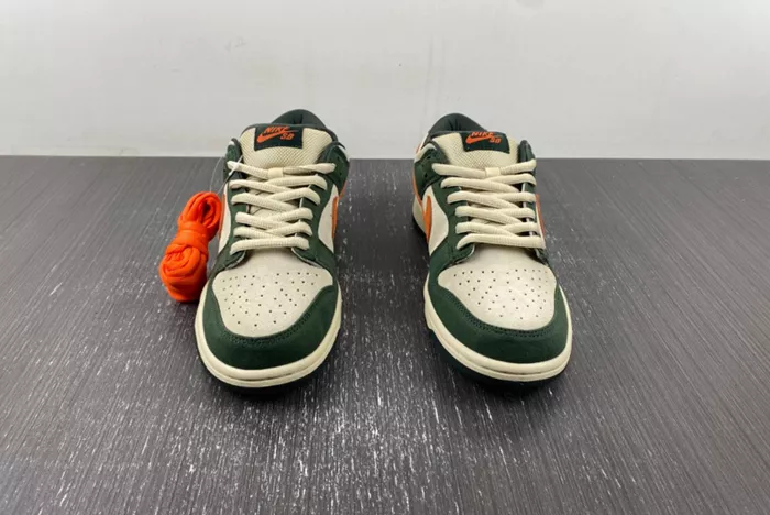 Nike Dunk Low Pro SB Eire 304292-185