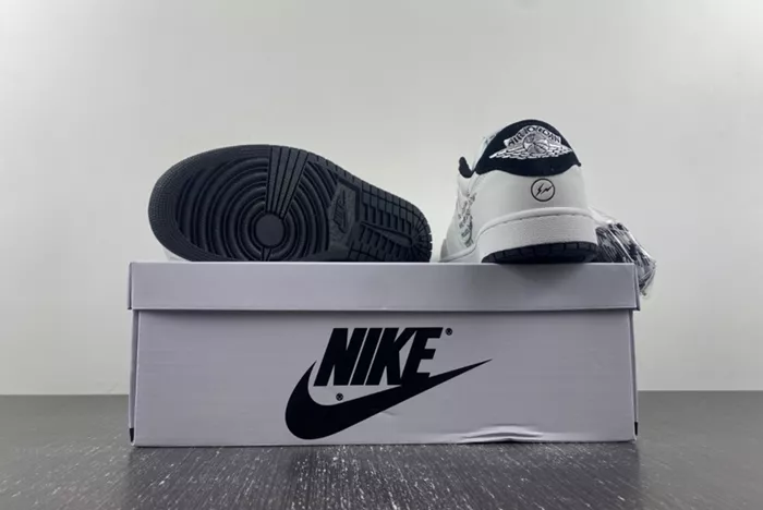 OFF-WHITE x Travis Scott x Air Jordan 1 OW DM7888-180