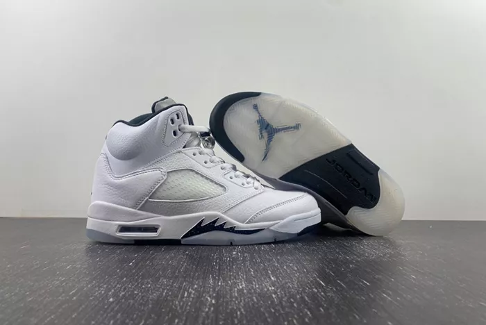 AIR JORDAN 5 RETRO WHITE BLACK  DD0587-110